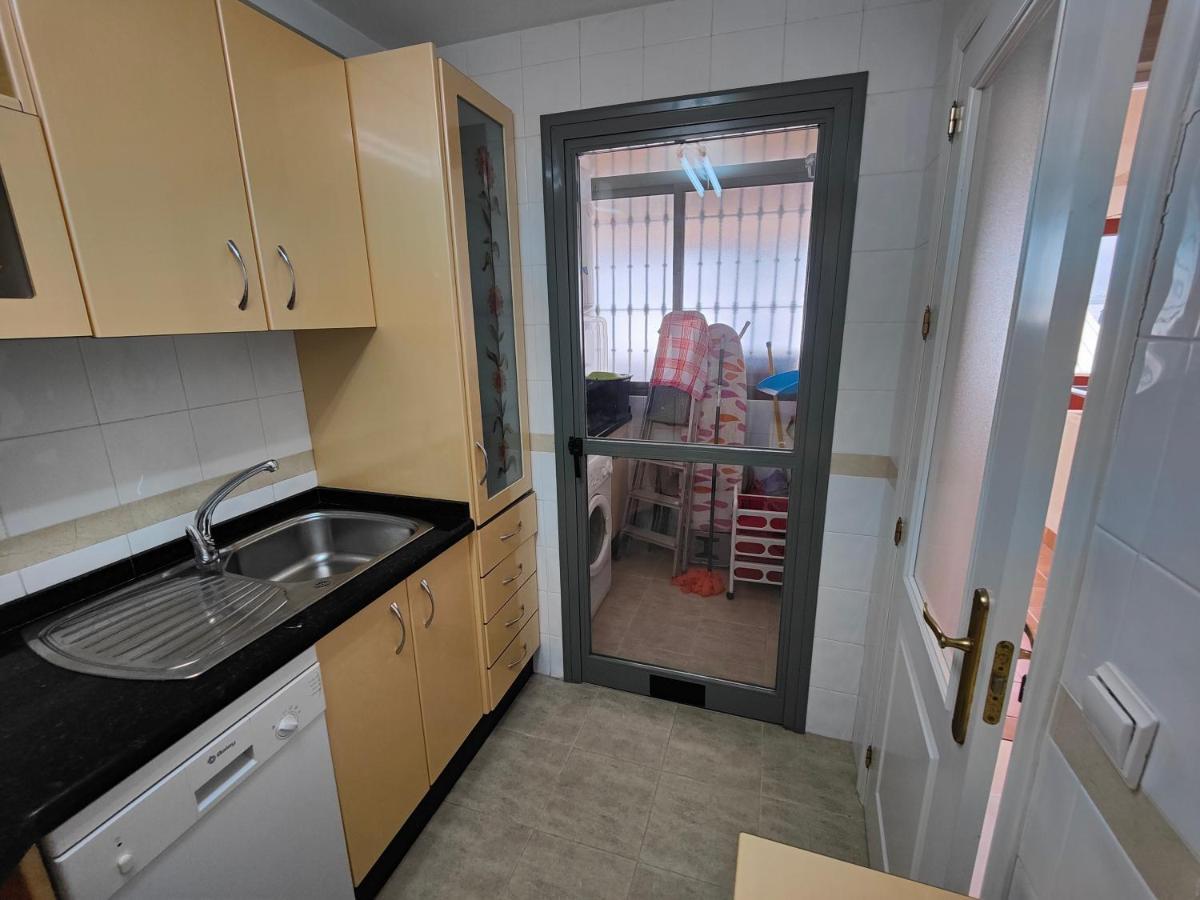 Gran Apartamento Cerca De La Playa Con Piscina En El Centro Фуэнхирола Экстерьер фото