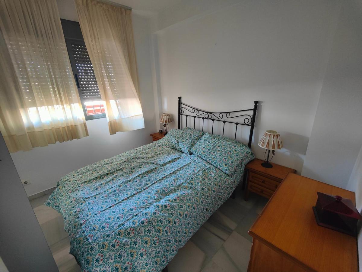 Gran Apartamento Cerca De La Playa Con Piscina En El Centro Фуэнхирола Экстерьер фото